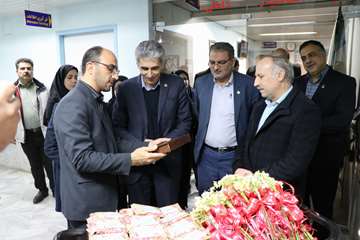 دکتر دانایی و رئیس دانشگاه سمنان در بیمارستان امیر-روزپرستار 